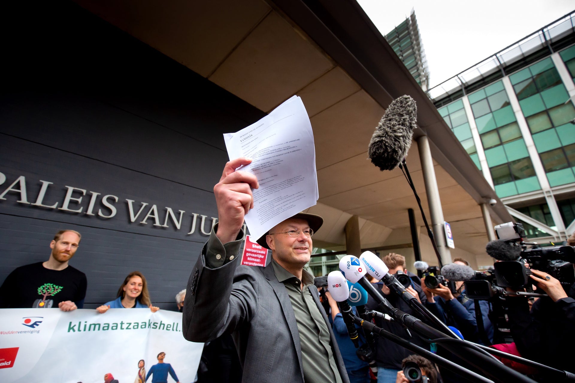 patagonia-roaringjournals-friendsoftheearth-shell-thenetherlands-photo-baarthoogveld