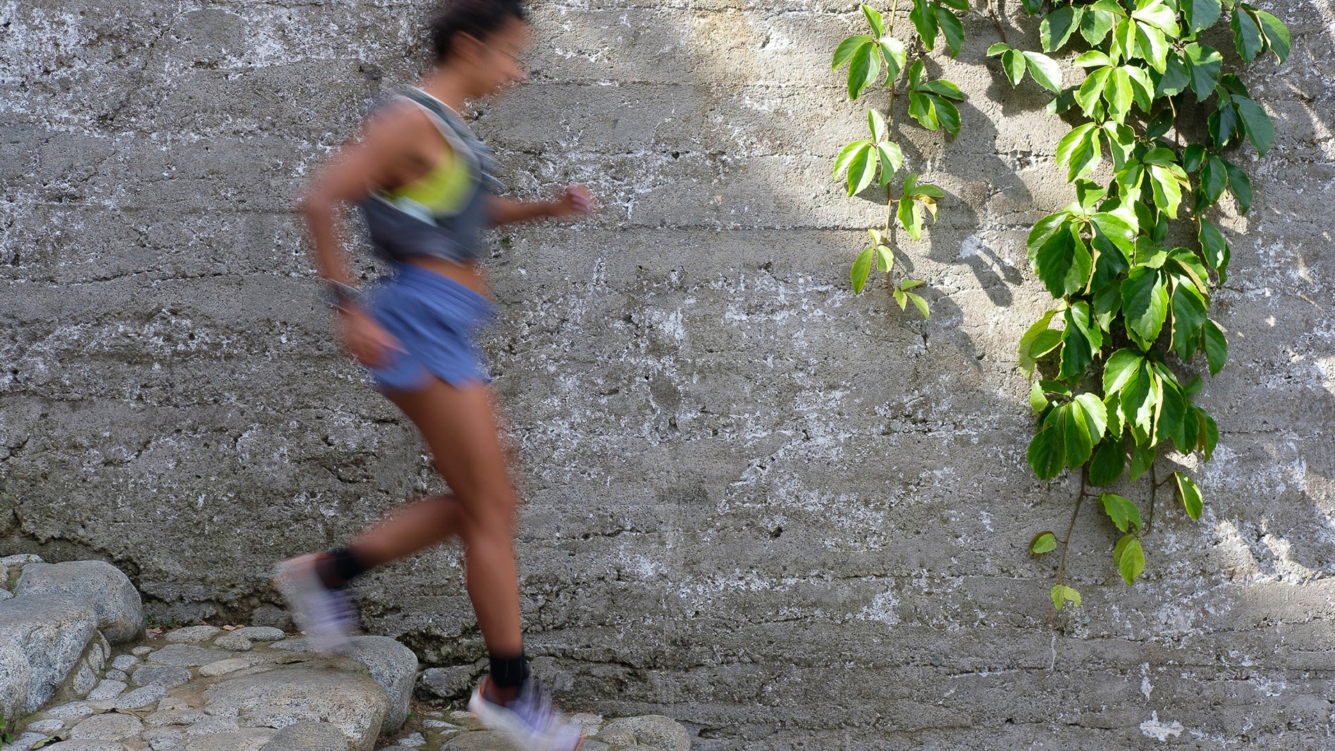 Vanessa Chavarriaga Posada, tackling the 50-kilometer route (31 miles) from Támesis to Jericó. Colombia.