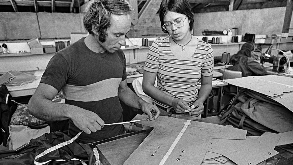 Patagonia founder Yvon Chouinard and then-seamstress Val Franco reimagine a backpack in 1974. Photo: Gary Regester
