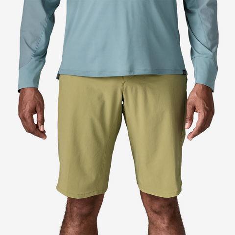 Model is 185cm wearing a size 32