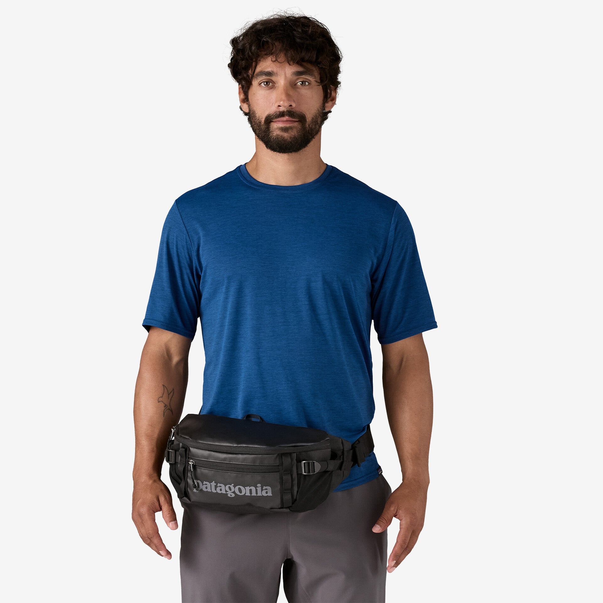 新品 Patagonia BLACK HOLE WAIST PACK 5L Patagonia Black Hole Waist Pack 5L - Surfari