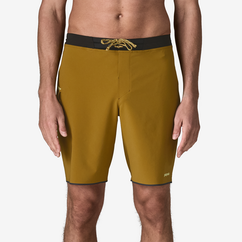 Model is 185cm wearing a size 32