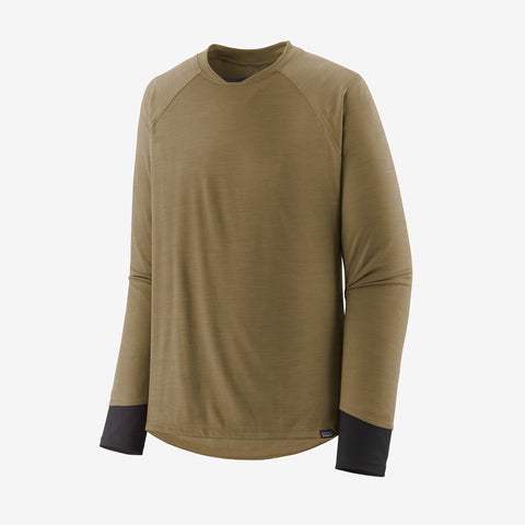 Green patagonia hotsell long sleeve